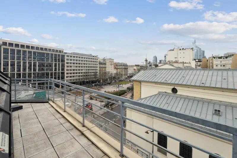 Bureau dans Neuilly-sur-Seine à louer - Photo du bâtiment - Image 3 de 6