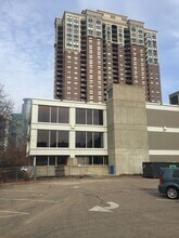 505 E Grant St, Minneapolis, MN à louer Photo du bâtiment- Image 1 de 5