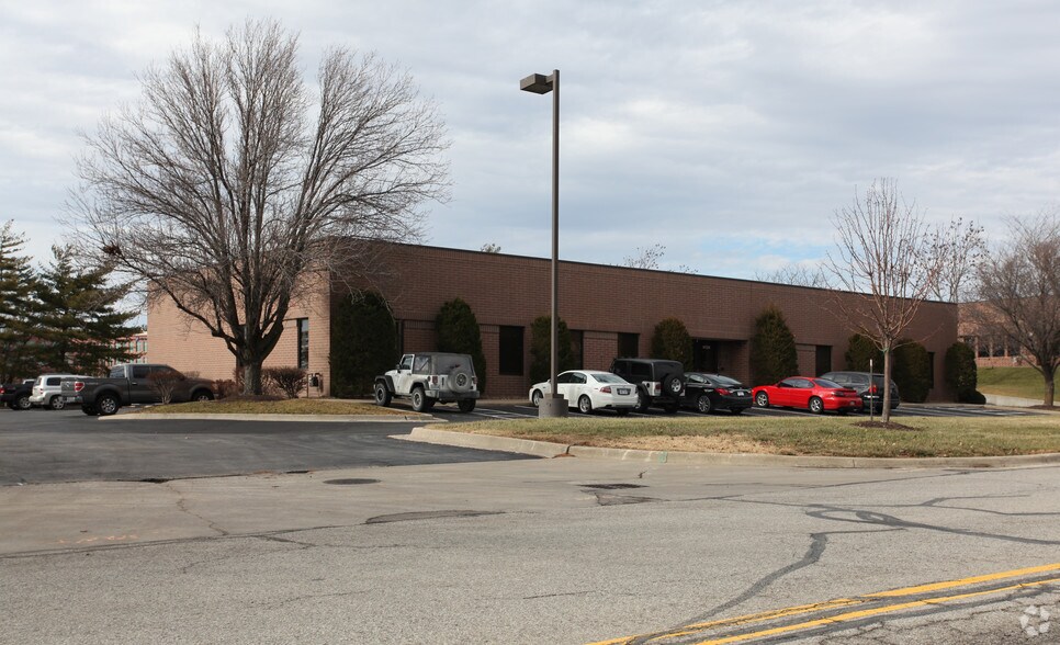 9724 Legler Rd, Lenexa, KS à vendre - Photo du bâtiment - Image 3 de 3