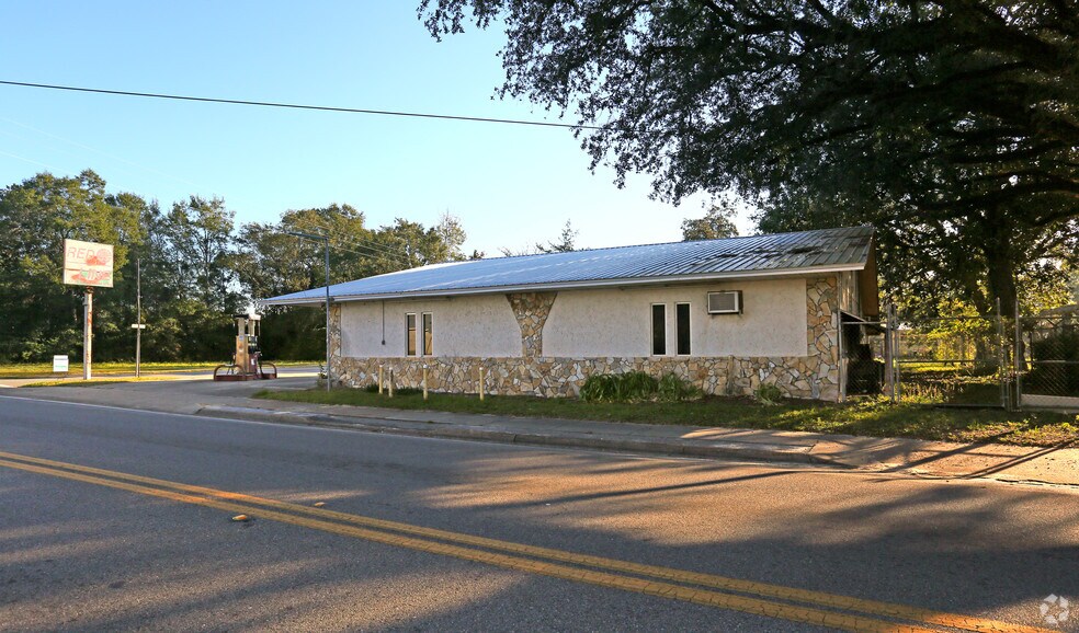 16998 NE State Road 65, Hosford, FL à vendre - Photo du bâtiment - Image 2 de 2