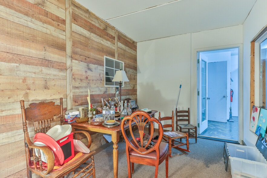 3506 Springs Rd, Hickory, NC for sale - Building Photo - Image 3 of 43