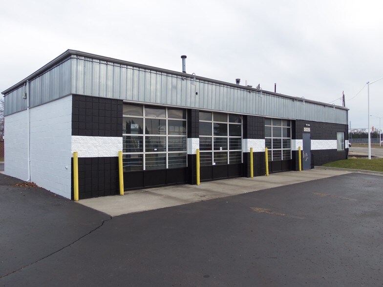 45402 Woodward Ave, Pontiac, MI à louer - Autre - Image 3 de 9