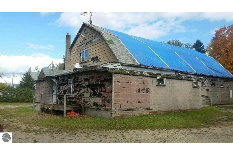 583 Old M 37, Mesick, MI à vendre - Photo principale - Image 1 de 1