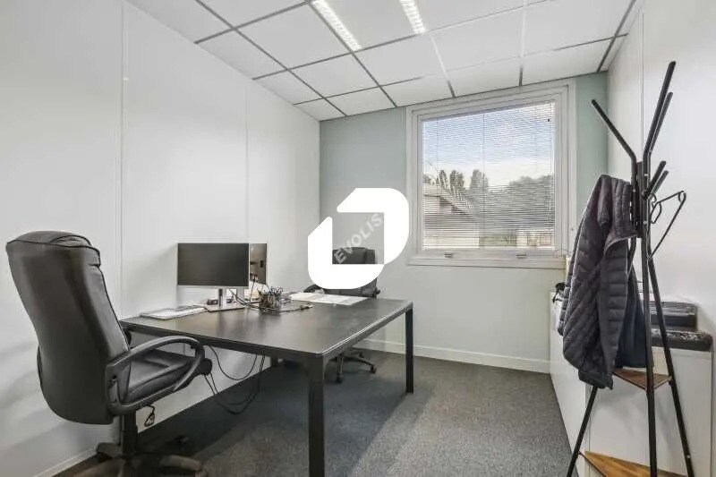 Bureau dans Tremblay-en-France à louer - Photo intérieure - Image 3 de 9