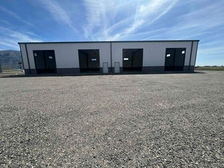 9471 N 5400 W, Elwood, UT à louer - Photo du bâtiment - Image 2 de 14