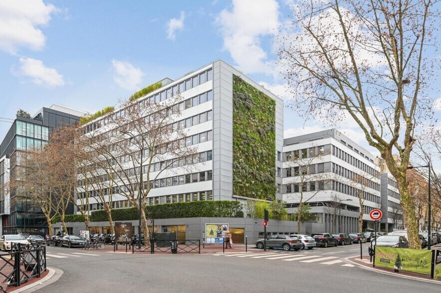 Bureau dans Clichy à louer - Photo du bâtiment - Image 1 de 7