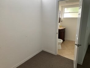 8028 Spring Hill Dr, Spring Hill, FL for lease Interior Photo- Image 1 of 3