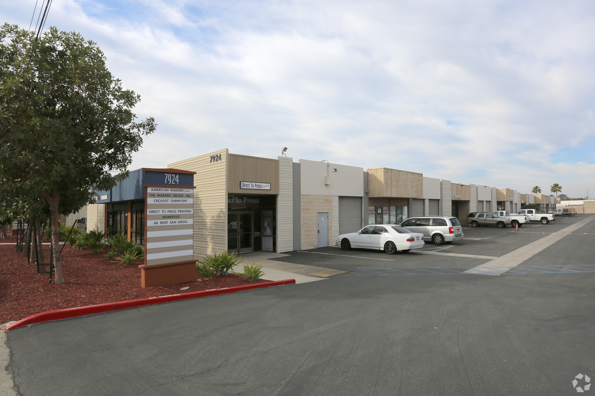 7914-7924 Ronson Rd, San Diego, CA for lease Primary Photo- Image 1 of 11