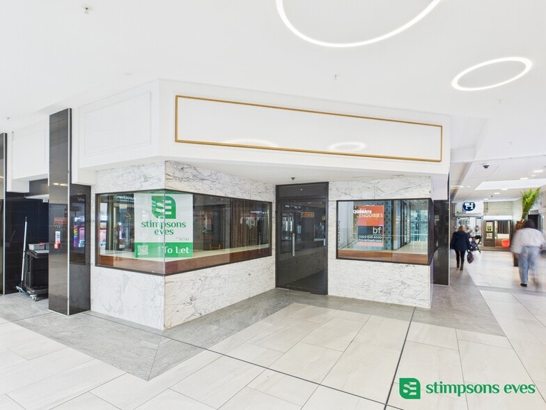 Horne Ln, Bedford for lease - Interior Photo - Image 1 of 33