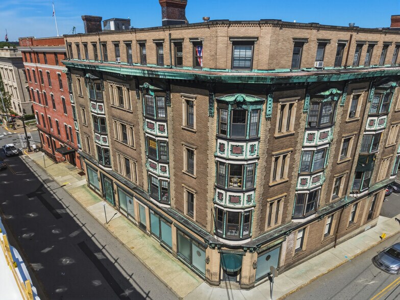 35 Union St, New London, CT à vendre - Photo du bâtiment - Image 2 de 39
