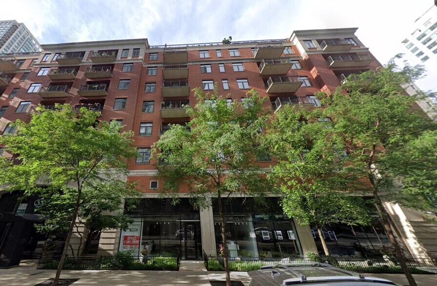 33 W Huron St, Chicago, IL à louer - Photo du bâtiment - Image 3 de 13