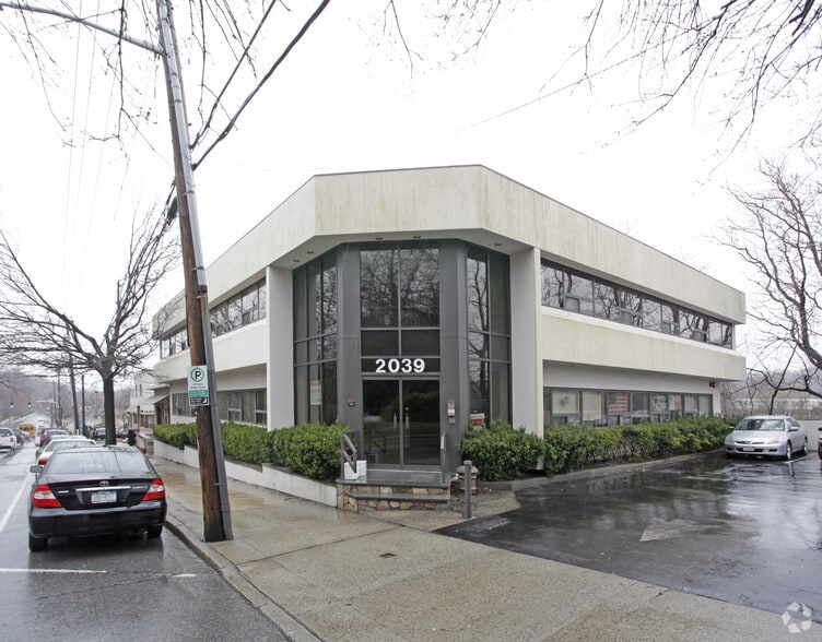 2039 Palmer Ave, Larchmont, NY for lease - Building Photo - Image 2 of 30