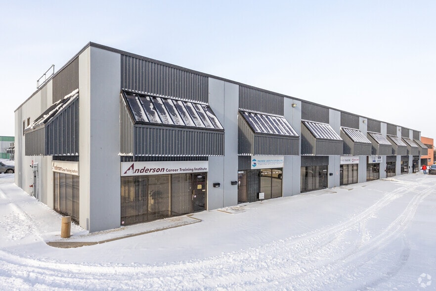 10608-10630 172nd St NW, Edmonton, AB à vendre - Photo principale - Image 1 de 1