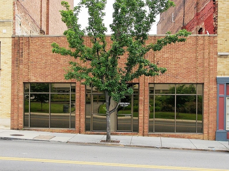 305 Campbell Ave SW, Roanoke, VA for lease - Building Photo - Image 1 of 7