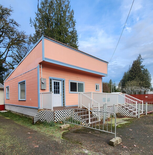 311 NW Kerron St, Winlock, WA for sale - Building Photo - Image 2 of 6