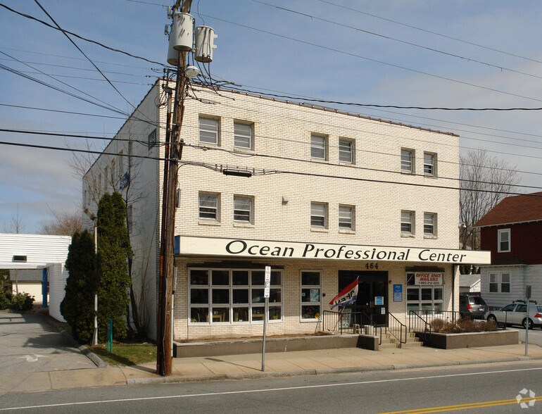 464 Ocean Ave, New London, CT à louer - Photo du bâtiment - Image 3 de 4