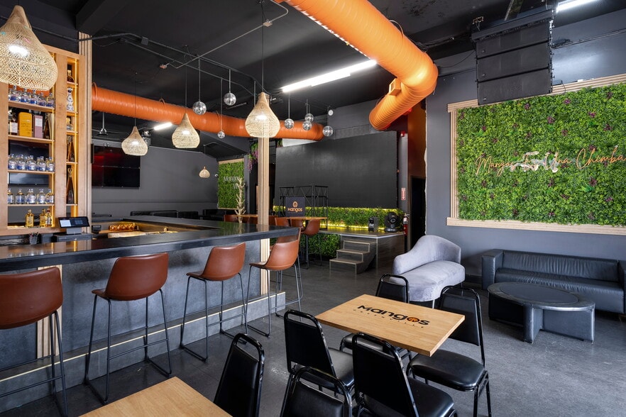 110-112 Poinsett Hwy, Greenville, SC for sale - Interior Photo - Image 3 of 10