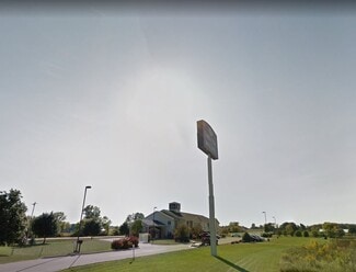 More details for 1515 Planeview Dr, Oshkosh, WI - Hospitality for Sale