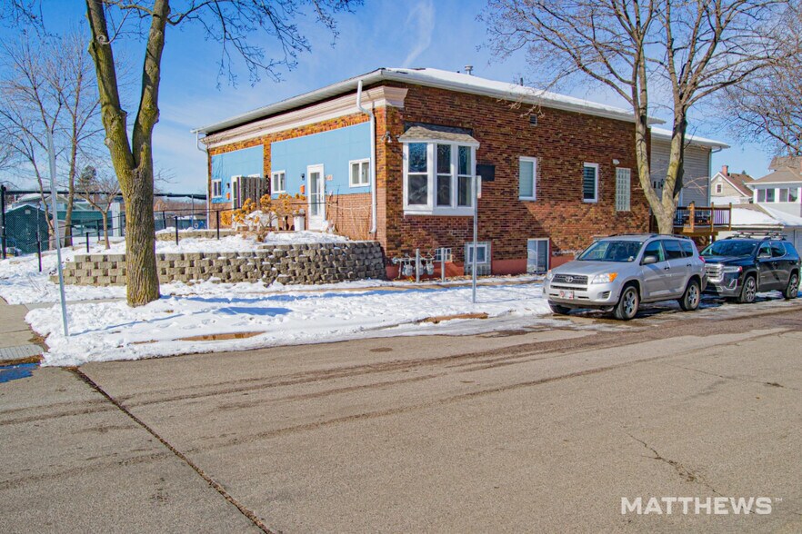 1041-1043 Osceola Ave, Saint Paul, MN à vendre - Photo du bâtiment - Image 2 de 3