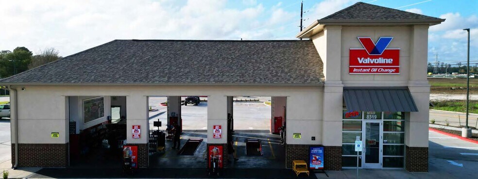 8319 Highway 146, Baytown, TX à vendre - Photo du bâtiment - Image 2 de 7