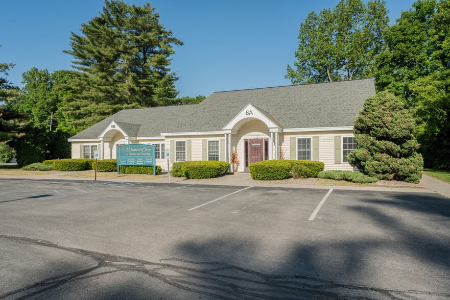 6 Carpenter Ln, Saratoga Springs, NY à vendre - Photo du bâtiment - Image 1 de 1