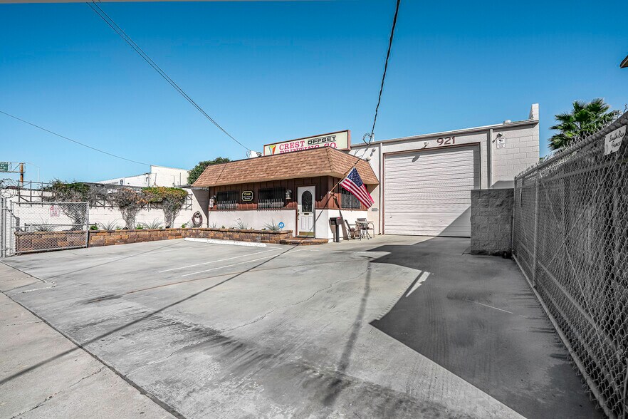 921 Coolidge Ave, National City, CA à vendre - Photo du bâtiment - Image 1 de 19