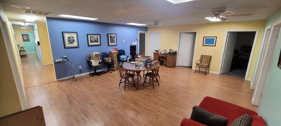 315 E Pleasant Run Rd, DeSoto, TX à vendre - Photo du bâtiment - Image 2 de 17