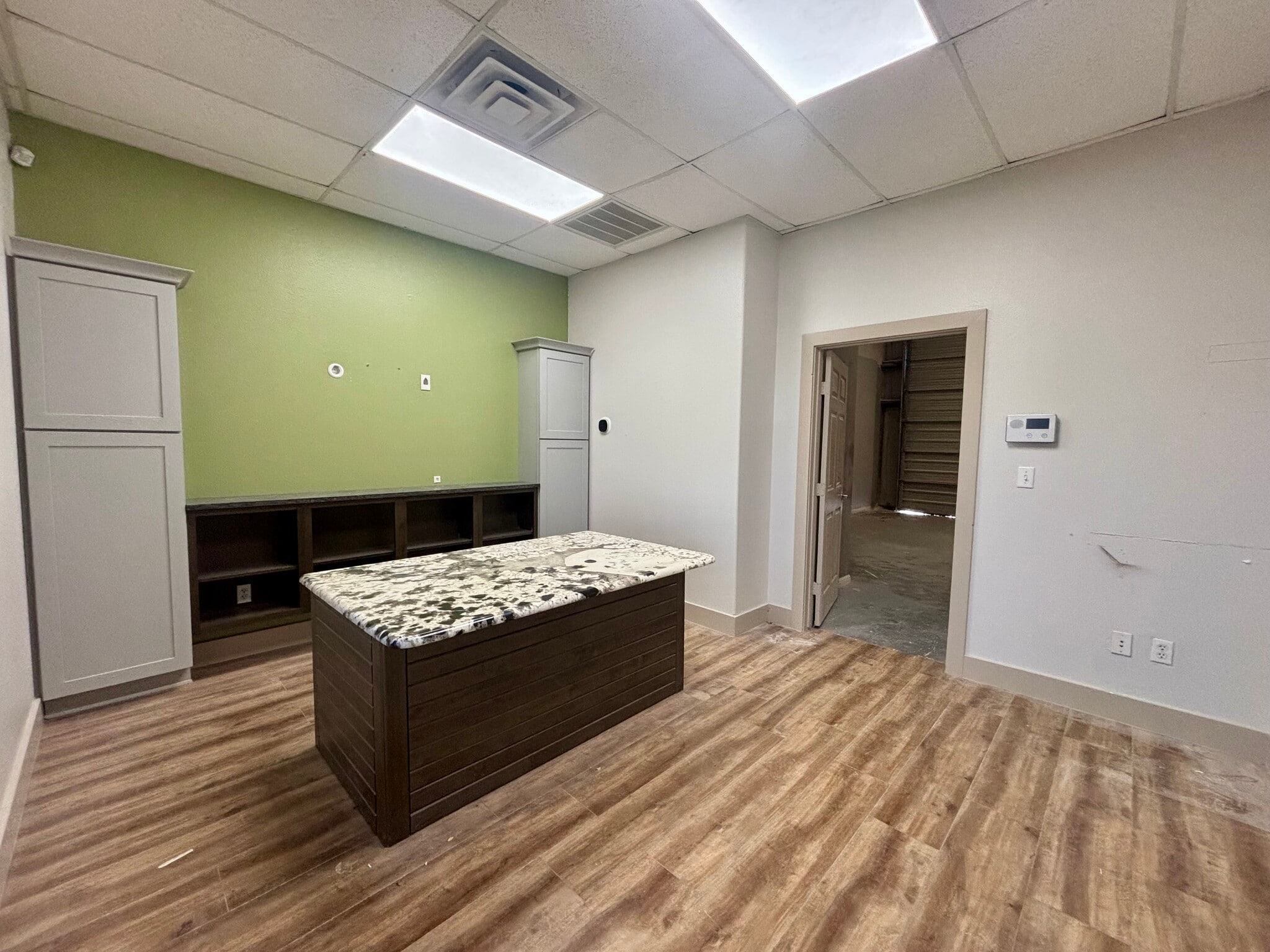 623 W Front St, Hutto, TX for lease Interior Photo- Image 1 of 7