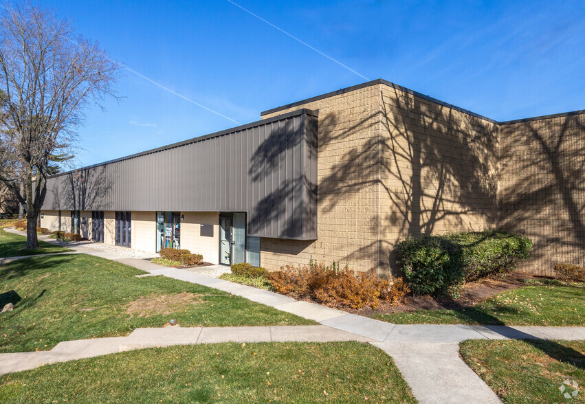 9176 Red Branch Rd, Columbia, MD for lease - Primary Photo - Image 2 of 13