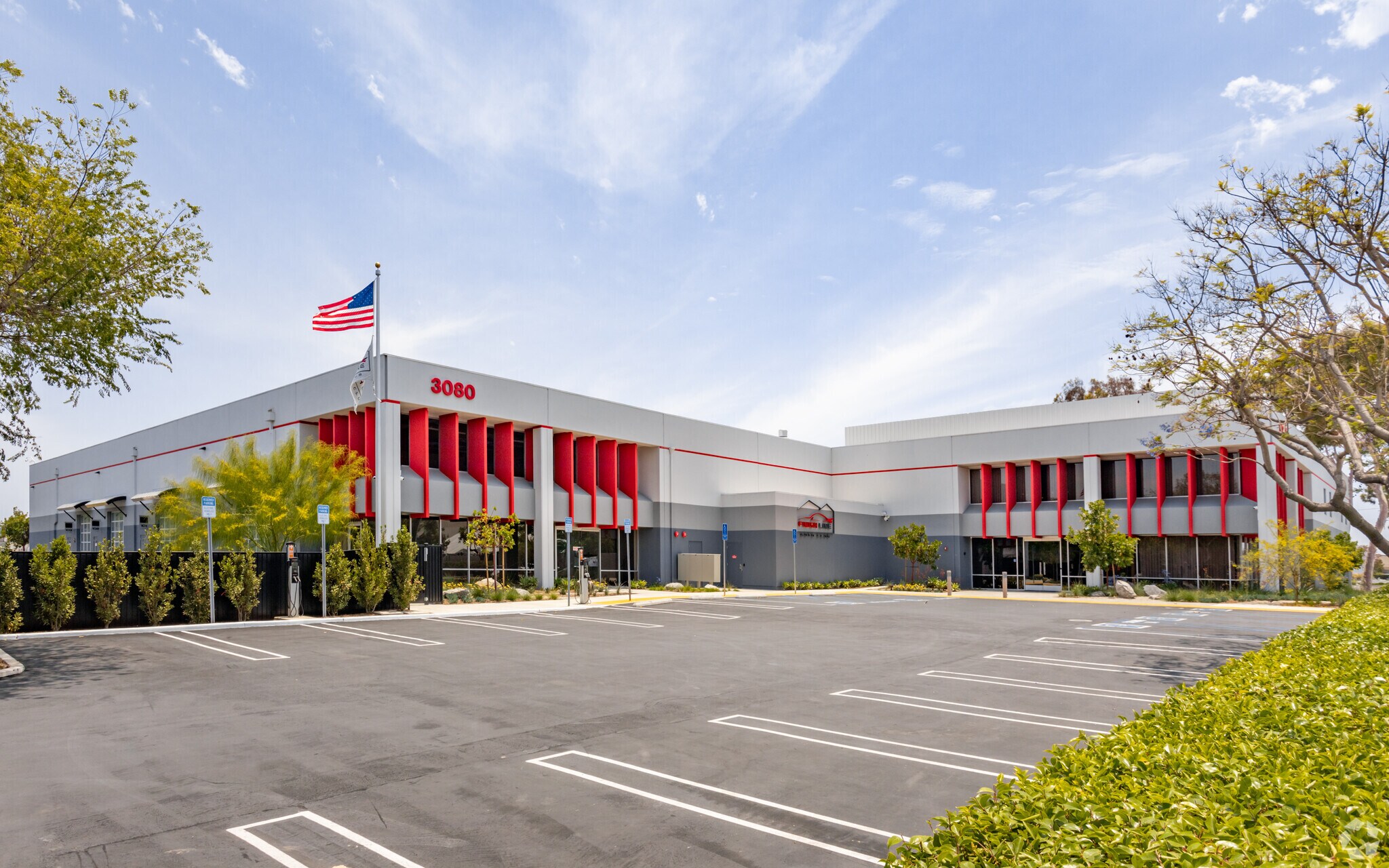 3080 Airway Ave, Costa Mesa, CA à vendre Photo du bâtiment- Image 1 de 33