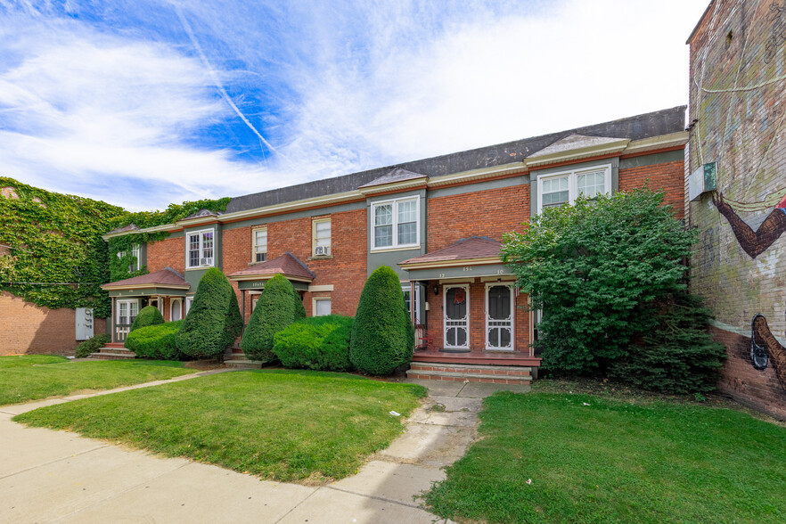 15410 Waterloo Rd, Cleveland, OH for sale - Building Photo - Image 1 of 1