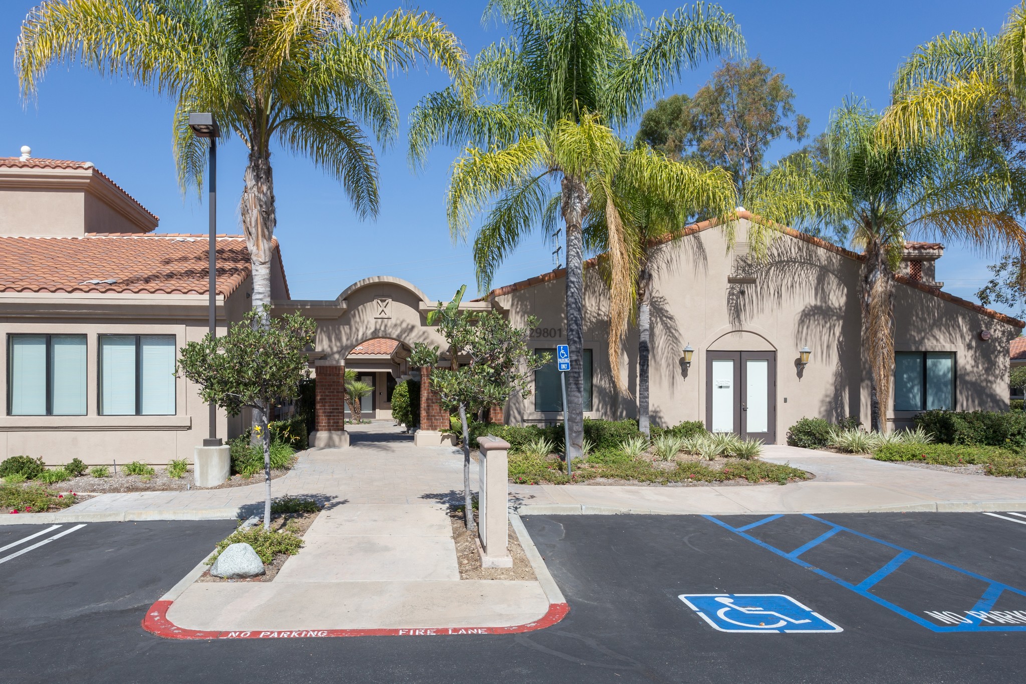 29801 Santa Margarita Pky, Rancho Santa Margarita, CA à vendre Photo du bâtiment- Image 1 de 1