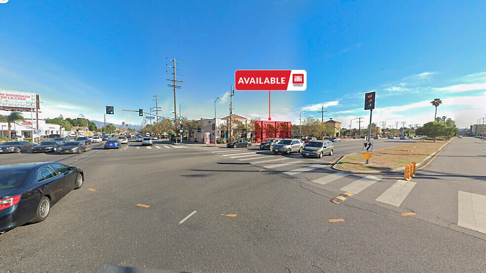 15350 Nordhoff St, North Hills, CA à louer - Photo du bâtiment - Image 3 de 5