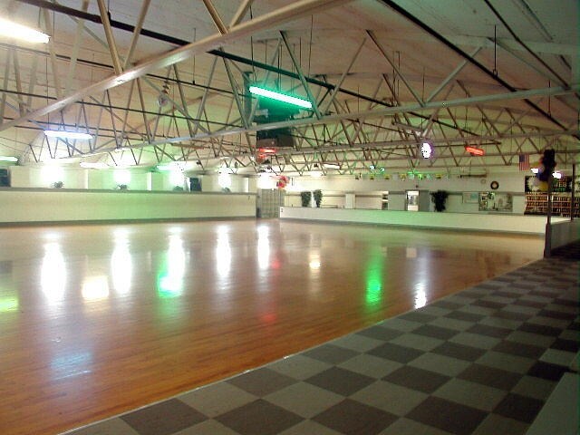 19750 Sumpter Rd, Belleville, MI à vendre - Photo intérieure - Image 2 de 9