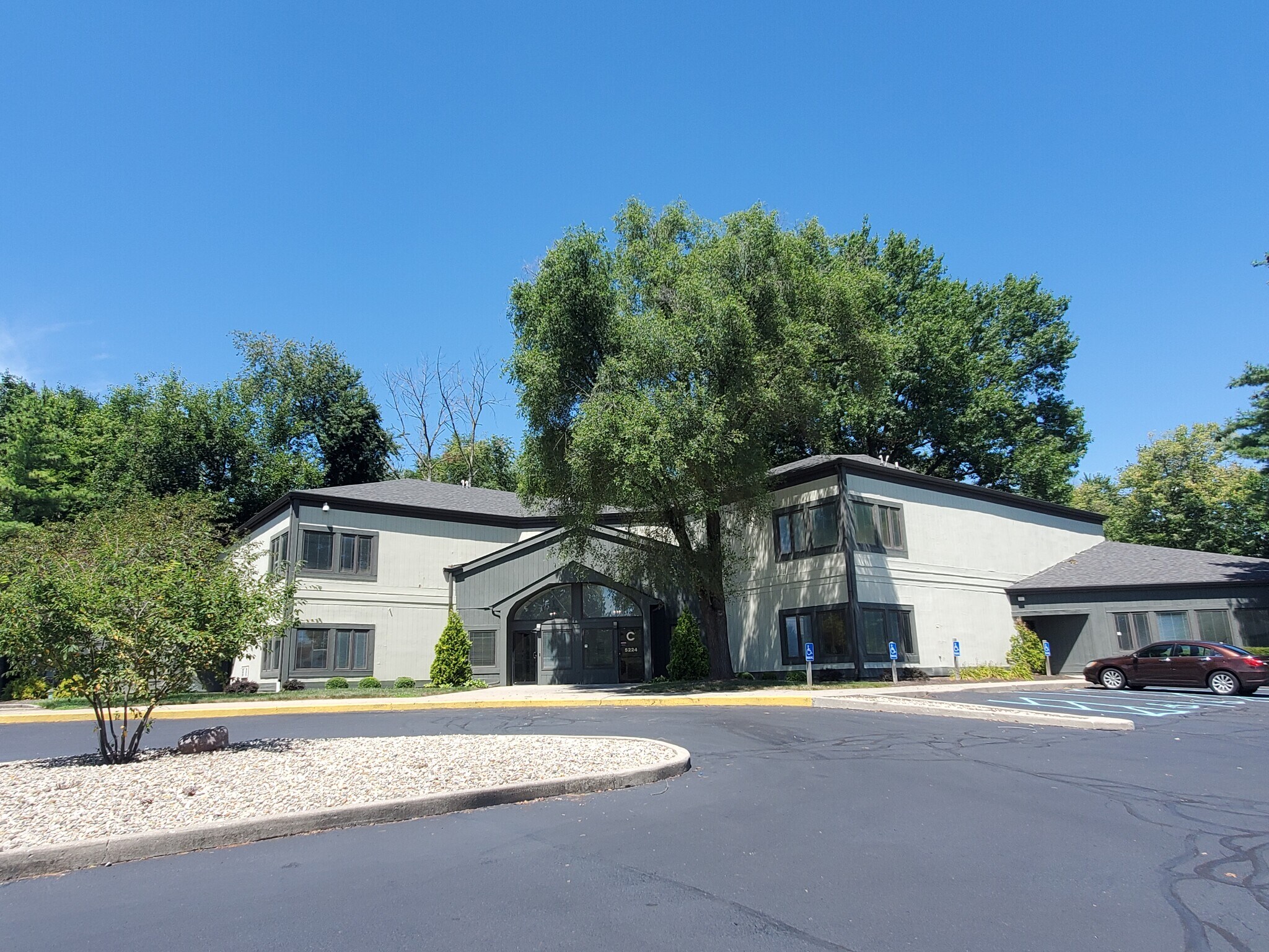 5214-5226 S East St, Indianapolis, IN à louer Photo principale- Image 1 de 8