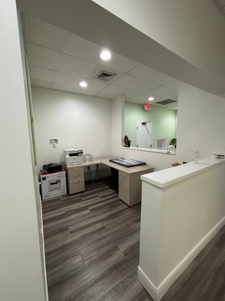 1900 N Mills Ave, Orlando, FL for lease - Interior Photo - Image 3 of 37