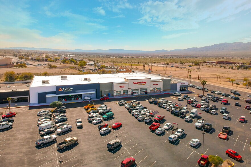 2250 S Highway 95, Bullhead City, AZ à louer - Photo du bâtiment - Image 1 de 4