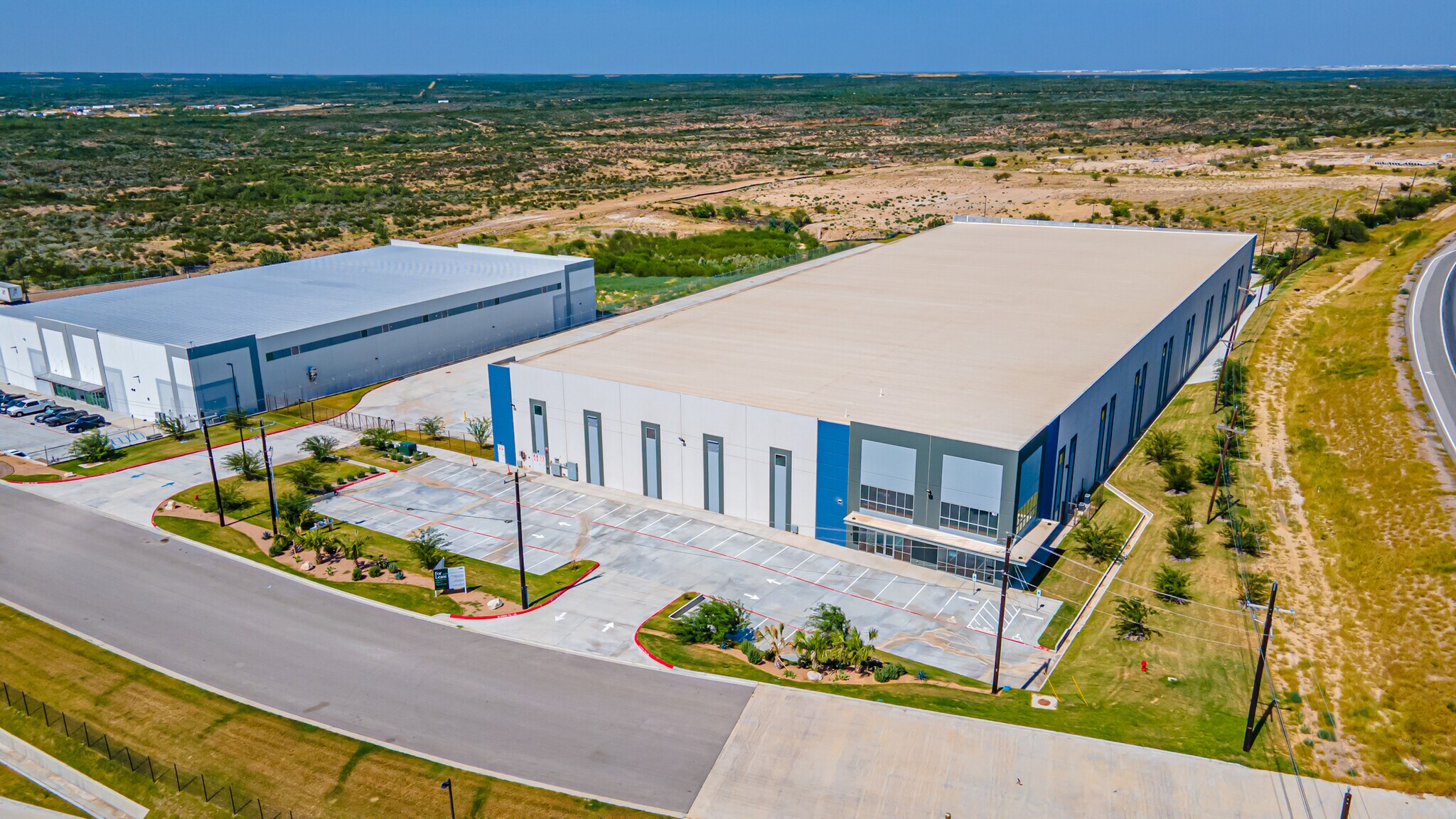 101 Man United St, Laredo, TX for lease Building Photo- Image 1 of 14
