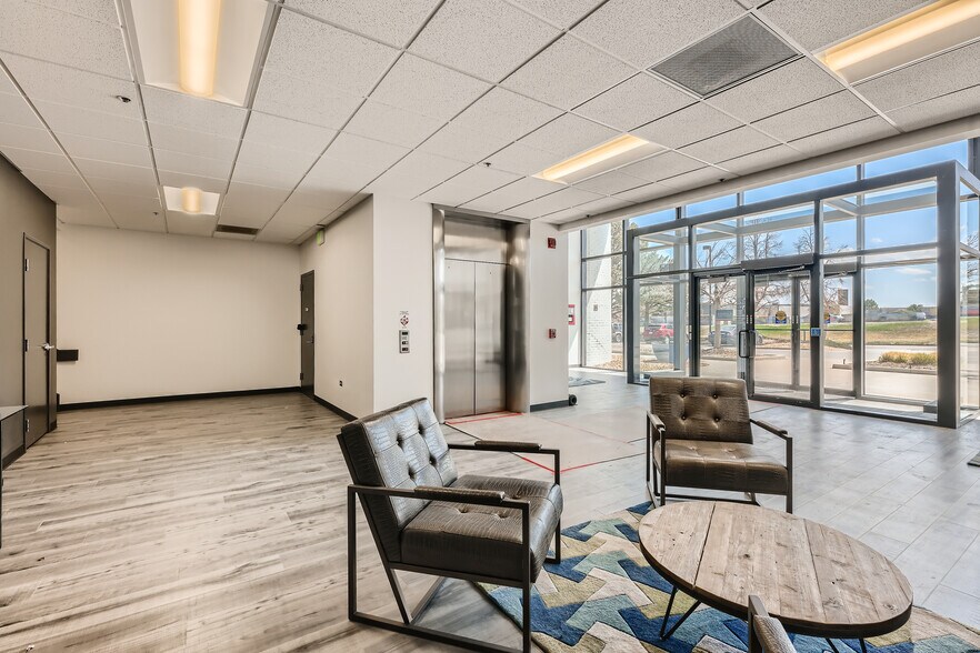 12503 E Euclid Dr, Centennial, CO à louer - Hall d’entrée - Image 3 de 13