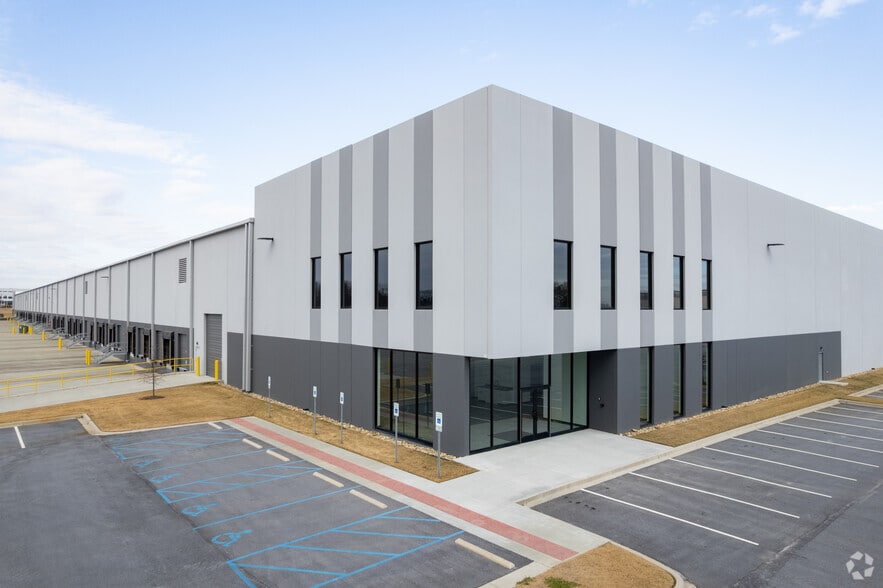 1127 Woods Chapel Rd, Duncan, SC à louer - Photo du bâtiment - Image 3 de 18