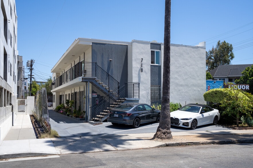 710 N Hudson Ave, Los Angeles, CA for sale - Primary Photo - Image 1 of 14