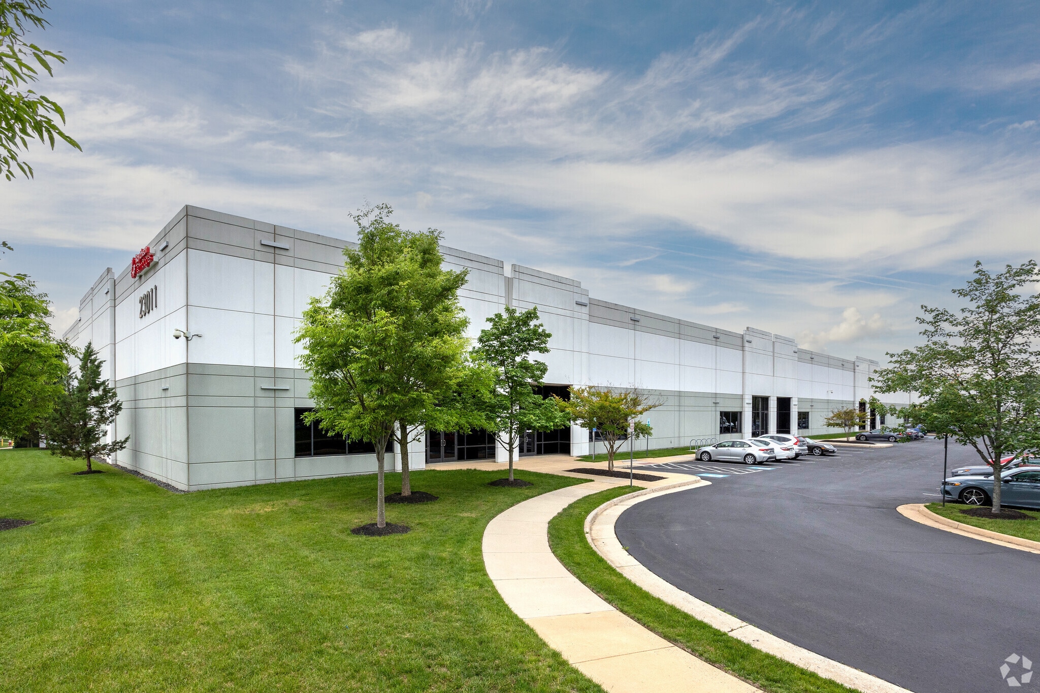 23011 Ladbrook Dr, Sterling, VA for lease Primary Photo- Image 1 of 18