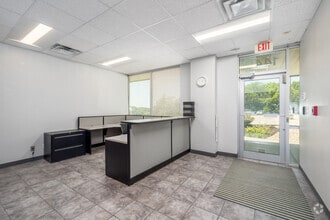1440 NW Vivion Rd, Kansas City, MO for lease Interior Photo- Image 1 of 14