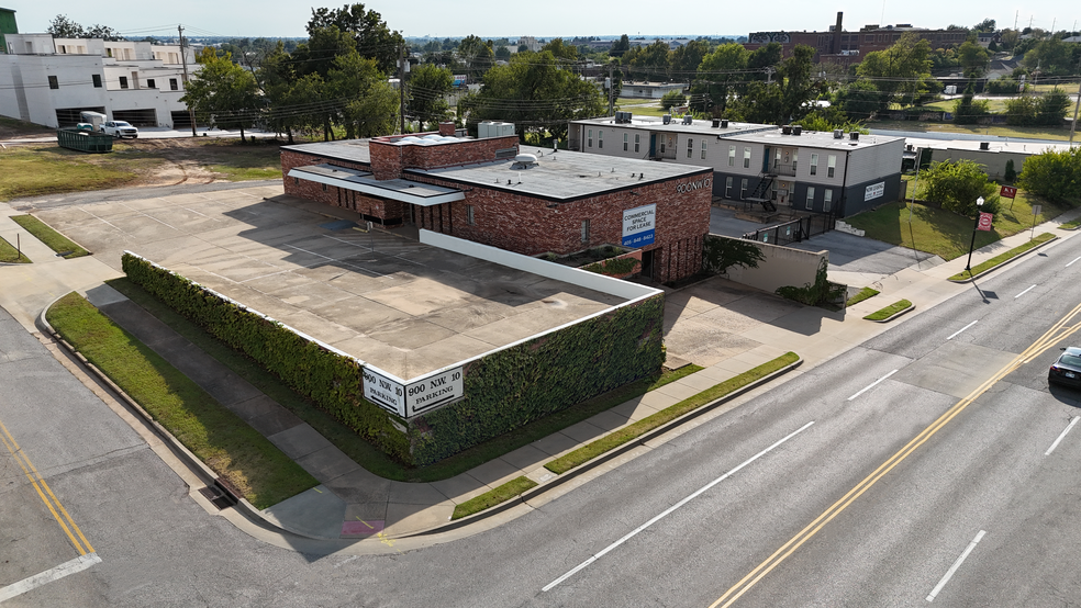 900 NW 10th St, Oklahoma City, OK for lease - Building Photo - Image 1 of 8