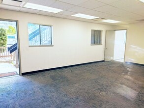 1667 Dominican Way, Santa Cruz, CA à louer Photo intérieure- Image 2 de 5