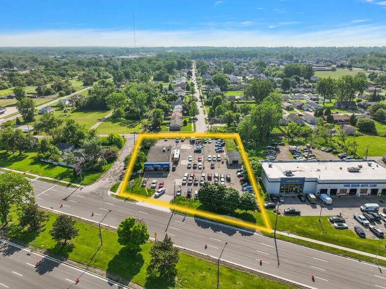 34470 Gratiot Ave, Clinton Township, MI à vendre - Photo du bâtiment - Image 2 de 8