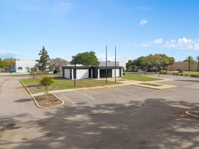 Plus de détails pour 3305 Lake Breeze Dr, Orlando, FL - Commerce de détail à vendre