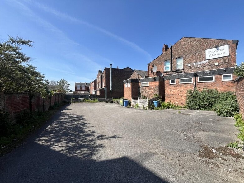 321 Liverpool Rd, Manchester for lease - Building Photo - Image 2 of 5