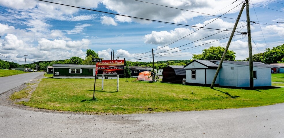 50 Davis St, Presque Isle, ME for sale - Building Photo - Image 3 of 14