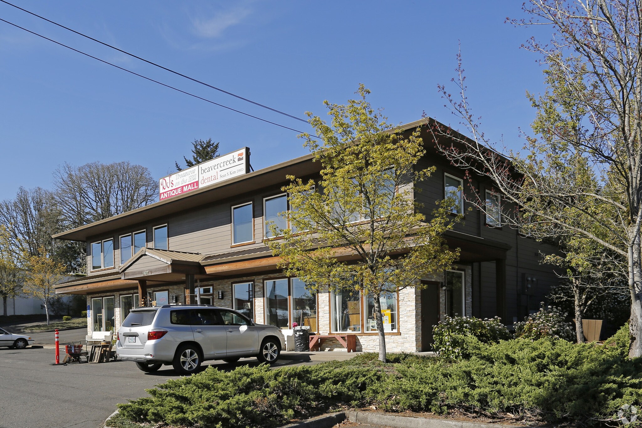 1607 Beavercreek Rd, Oregon City, OR for lease Building Photo- Image 1 of 16